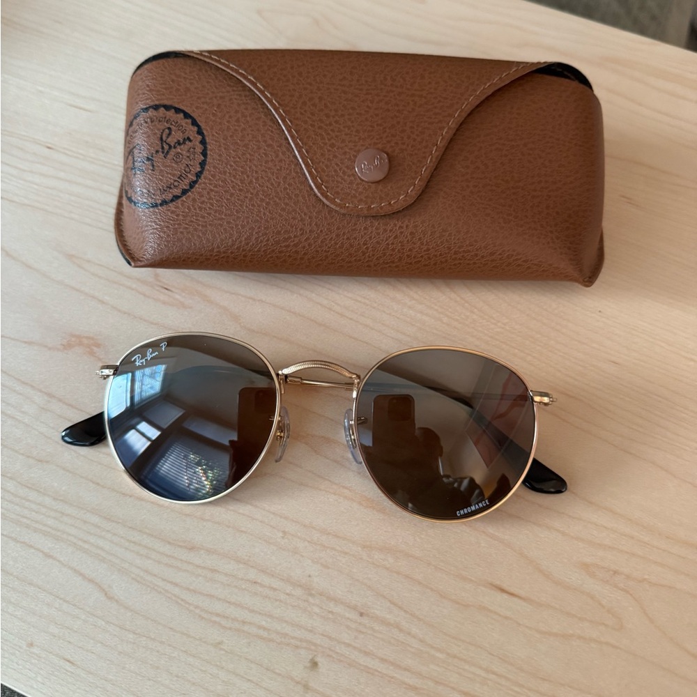 Ray-Ban Gold Frame Sunglasses with Brown Case